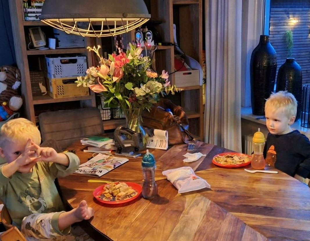 lekker ontbijten met elkaar 